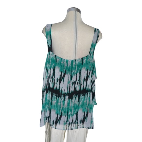 REVOLUTION Green and white Flare Blouse SIZE 18 - Picture 2 of 11